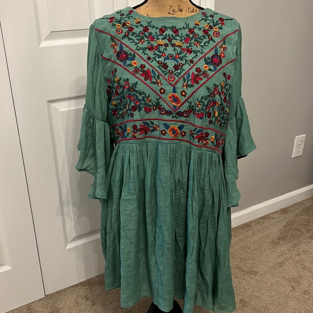 Green embroidered tunic dress